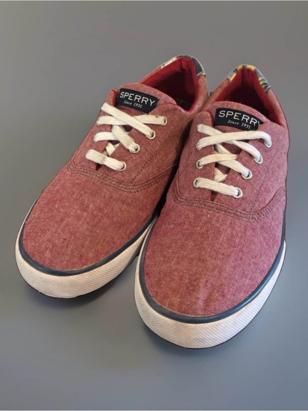 Sperry Kids Red Canvas Low-Top Lace-Up Sneakers
